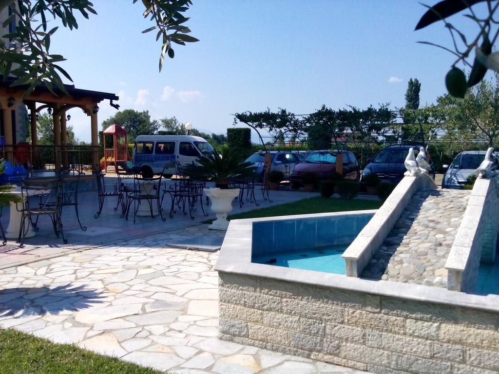 Hotel Restaurant Globi Velipoje Exterior photo